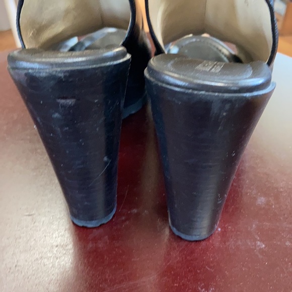 🌺Gorgeous Leather Open Toe Heels🌺 - Picture 10 of 10